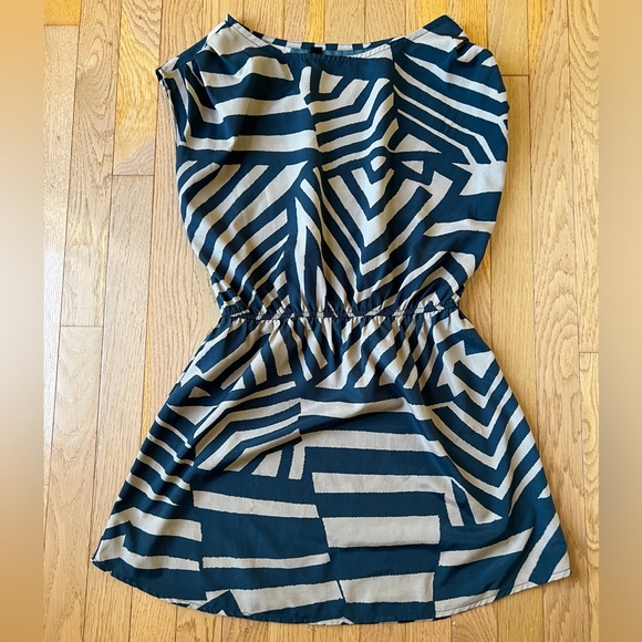 Taupe and Sea Blue Geometric Mini Dress - Picture 4 of 6